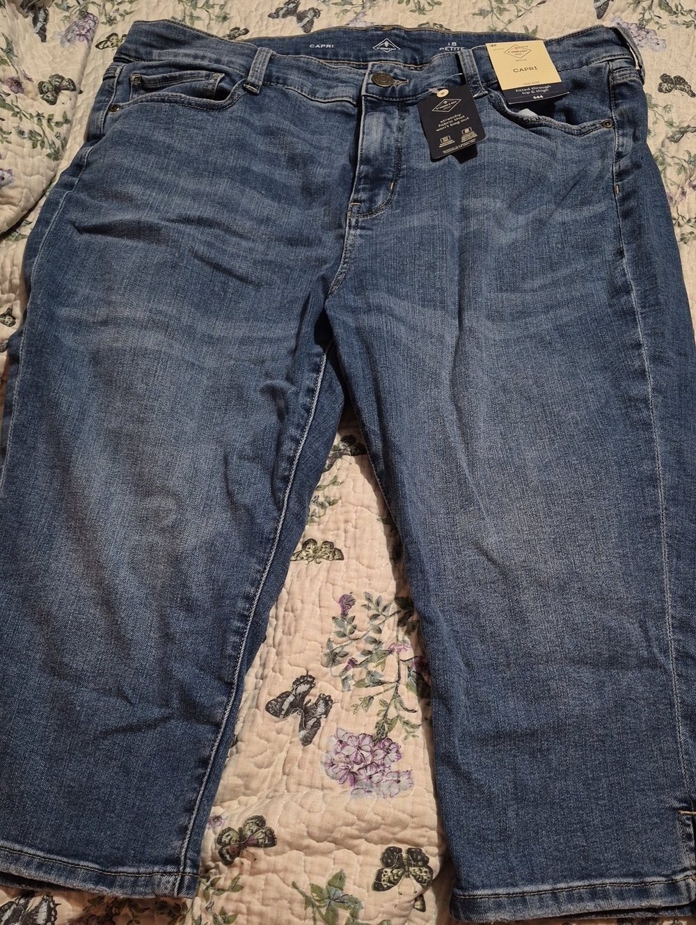 St. John's Bay Women’s Blue Capri Jeans